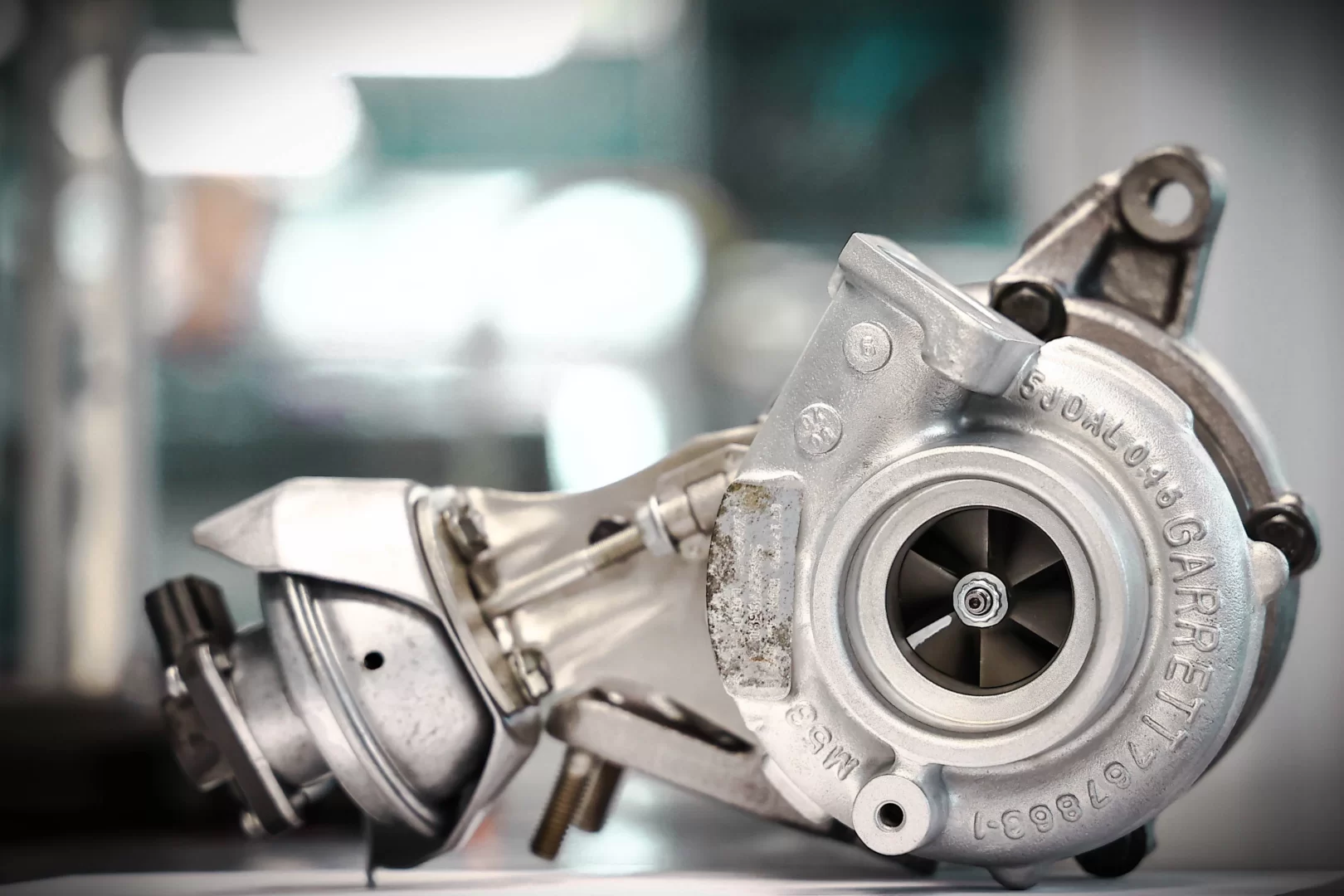 Co daje turbosprężarka w samochodzie?