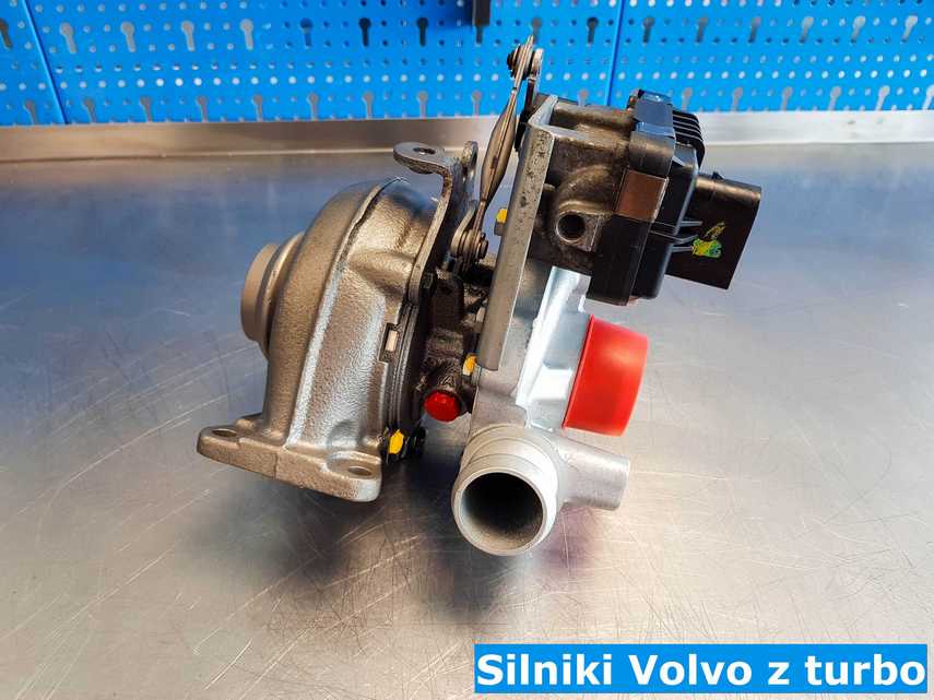Typowa turbosprężarka wykorzystywana w silnikach Volvo
