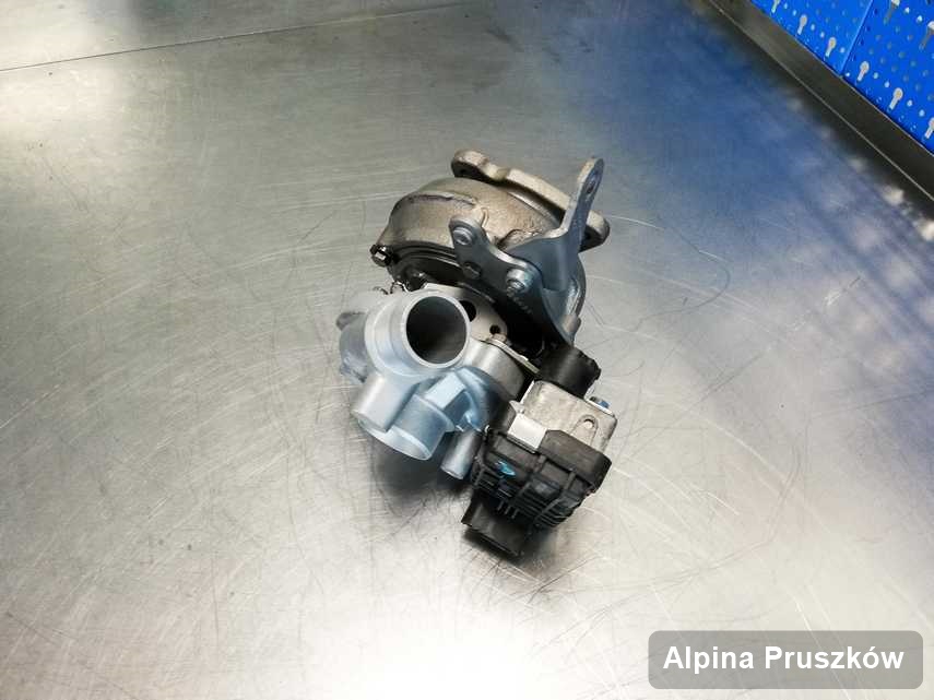 Wyczyszczona w laboratorium w Pruszkowie turbosprężarka do samochodu firmy Alpina przygotowana w warsztacie wyremontowana przed spakowaniem