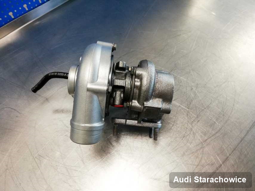 Wyczyszczona w pracowni regeneracji w Starachowicach turbina do osobówki z logo Audi przygotowana w warsztacie wyremontowana przed spakowaniem