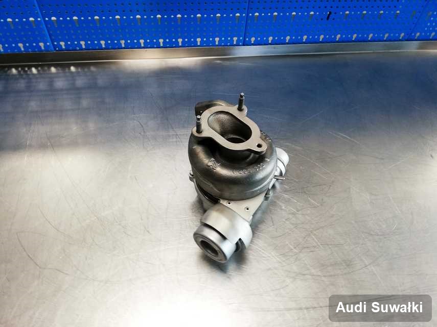 Zregenerowana w laboratorium w Suwałkach turbosprężarka do pojazdu koncernu Audi przygotowana w pracowni po regeneracji przed spakowaniem
