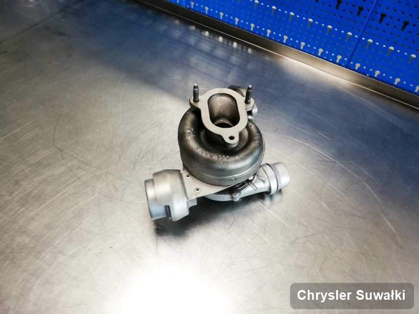 Naprawiona w pracowni w Suwałkach turbosprężarka do samochodu z logo Chrysler przyszykowana w laboratorium zregenerowana przed spakowaniem