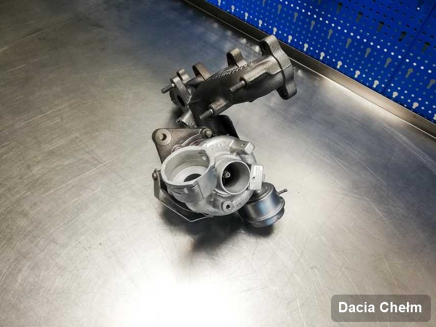 Wyczyszczona w firmie zajmującej się regeneracją w Chełmie turbosprężarka do osobówki firmy Dacia przygotowana w laboratorium naprawiona przed wysyłką
