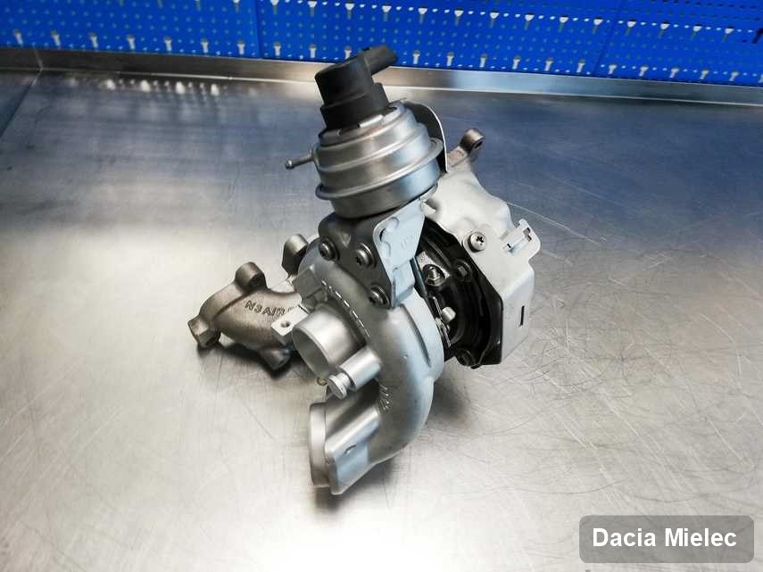 Naprawiona w firmie w Mielcu turbosprężarka do auta firmy Dacia przygotowana w warsztacie po remoncie przed spakowaniem