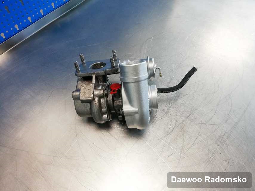 Naprawiona w przedsiębiorstwie w Radomsku turbina do aut  producenta Daewoo przyszykowana w laboratorium po regeneracji przed spakowaniem