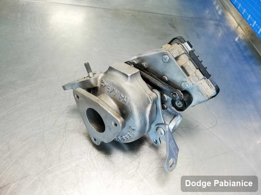 Wyczyszczona w firmie w Pabianicach turbosprężarka do samochodu producenta Dodge przygotowana w laboratorium po naprawie przed spakowaniem