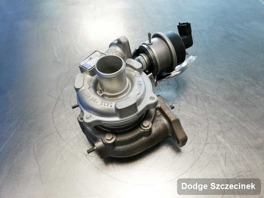 Zregenerowana w przedsiębiorstwie w Szczecinku turbosprężarka do pojazdu marki Dodge przyszykowana w laboratorium po remoncie przed wysyłką