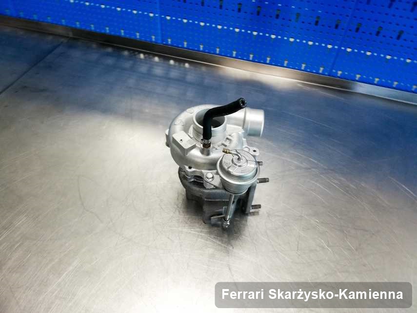 Wyremontowana w pracowni regeneracji w Skarżysku-Kamiennej turbina do pojazdu producenta Ferrari przygotowana w pracowni po remoncie przed nadaniem