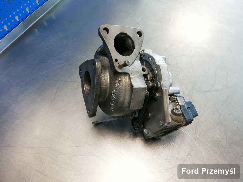 Wyremontowana w firmie zajmującej się regeneracją w Przemyślu turbosprężarka do pojazdu spod znaku Ford przyszykowana w warsztacie zregenerowana przed wysyłką