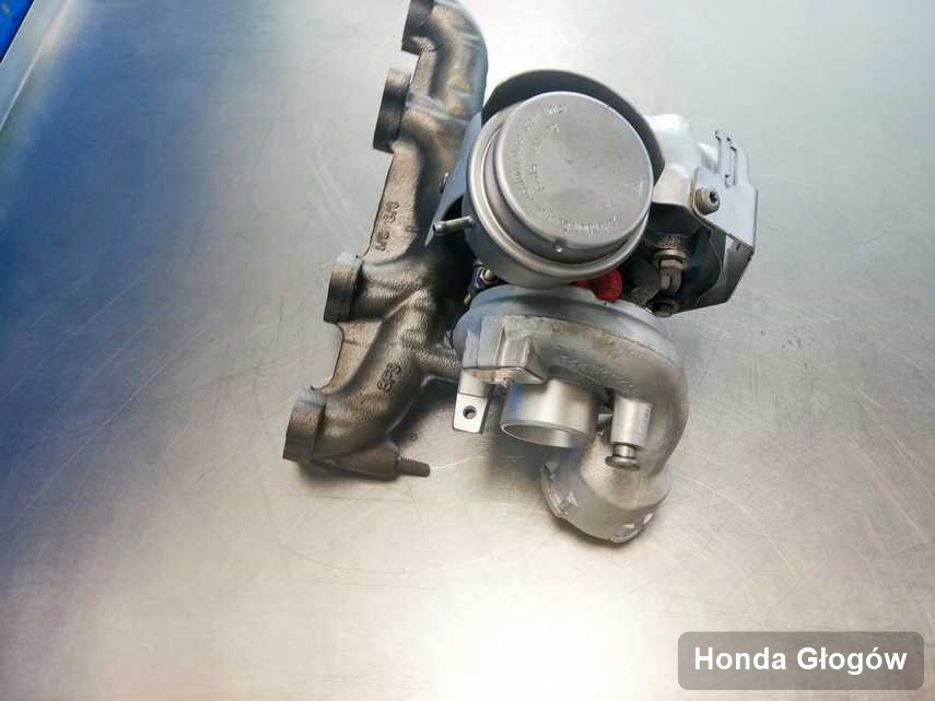Wyczyszczona w firmie zajmującej się regeneracją w Głogowie turbina do aut  producenta Honda przyszykowana w pracowni po naprawie przed spakowaniem