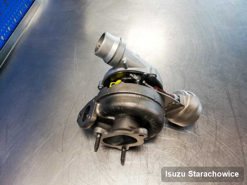 Naprawiona w przedsiębiorstwie w Starachowicach turbosprężarka do pojazdu koncernu Isuzu przygotowana w warsztacie po remoncie przed nadaniem