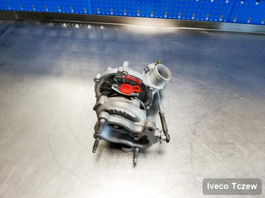Naprawiona w przedsiębiorstwie w Tczewie turbosprężarka do pojazdu producenta Iveco przygotowana w laboratorium wyremontowana przed spakowaniem