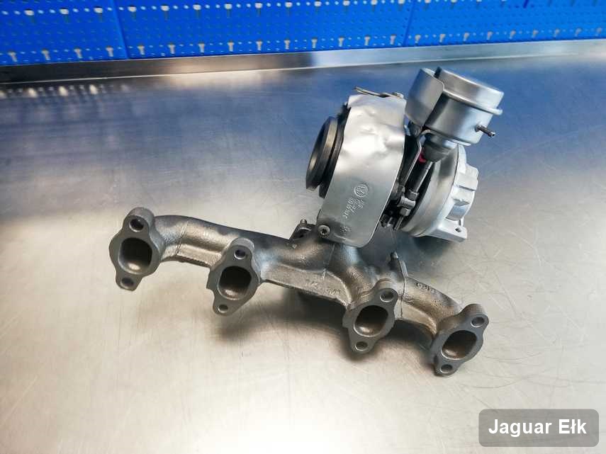 Zregenerowana w przedsiębiorstwie w Ełku turbosprężarka do pojazdu producenta Jaguar przygotowana w laboratorium po regeneracji przed nadaniem