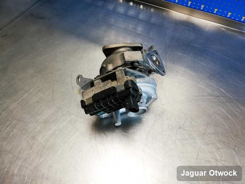 Zregenerowana w przedsiębiorstwie w Otwocku turbina do aut  marki Jaguar przygotowana w warsztacie wyremontowana przed wysyłką