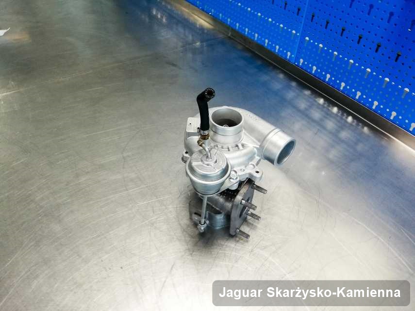Naprawiona w pracowni w Skarżysku-Kamiennej turbosprężarka do samochodu koncernu Jaguar przygotowana w pracowni po remoncie przed spakowaniem