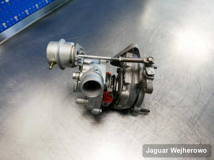 Naprawiona w firmie zajmującej się regeneracją w Wejherowie turbosprężarka do osobówki spod znaku Jaguar przygotowana w pracowni po naprawie przed wysyłką