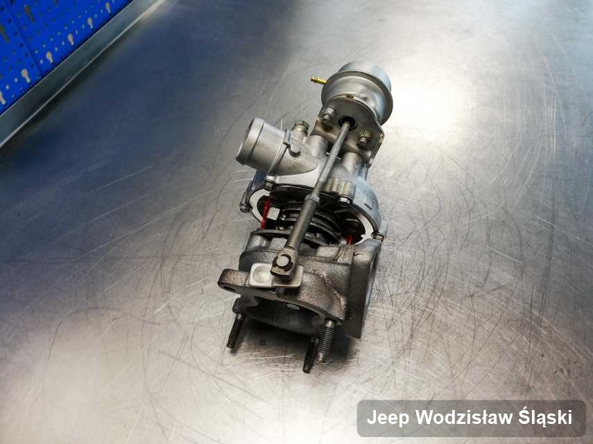 Zregenerowana w firmie zajmującej się regeneracją w Wodzisławiu Śląskim turbosprężarka do auta marki Jeep przyszykowana w laboratorium po naprawie przed spakowaniem