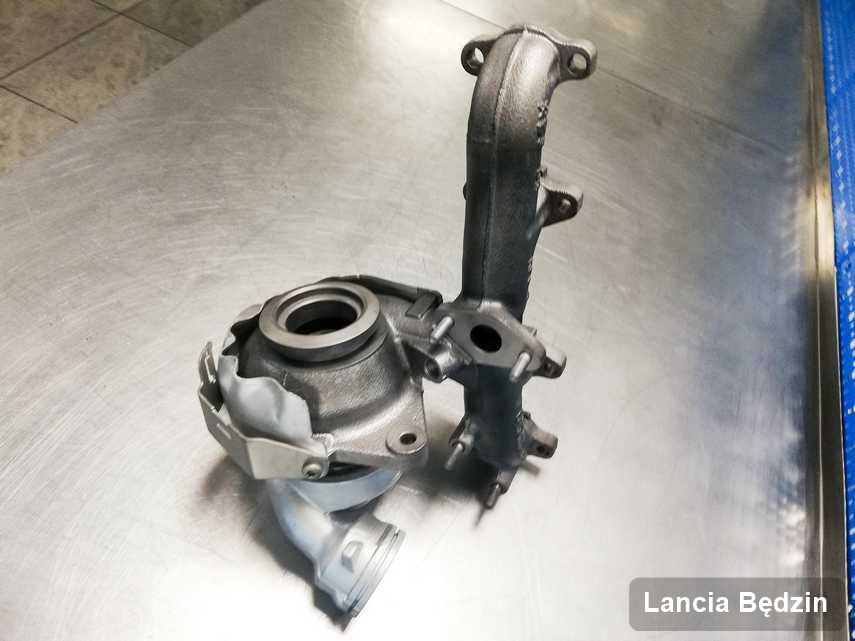 Wyremontowana w firmie w Będzinie turbosprężarka do auta koncernu Lancia przygotowana w pracowni naprawiona przed nadaniem