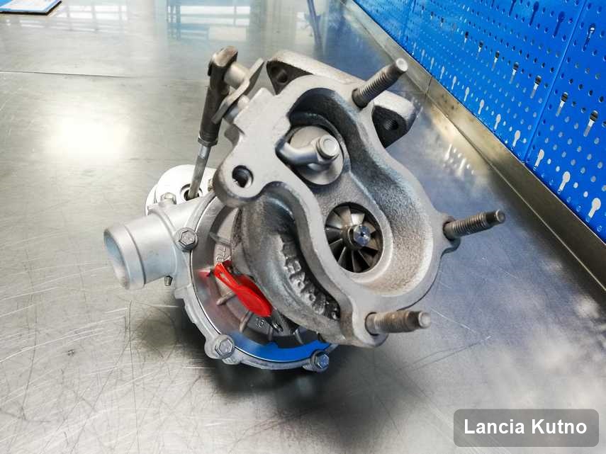 Zregenerowana w laboratorium w Kutnie turbosprężarka do auta firmy Lancia przygotowana w warsztacie zregenerowana przed nadaniem