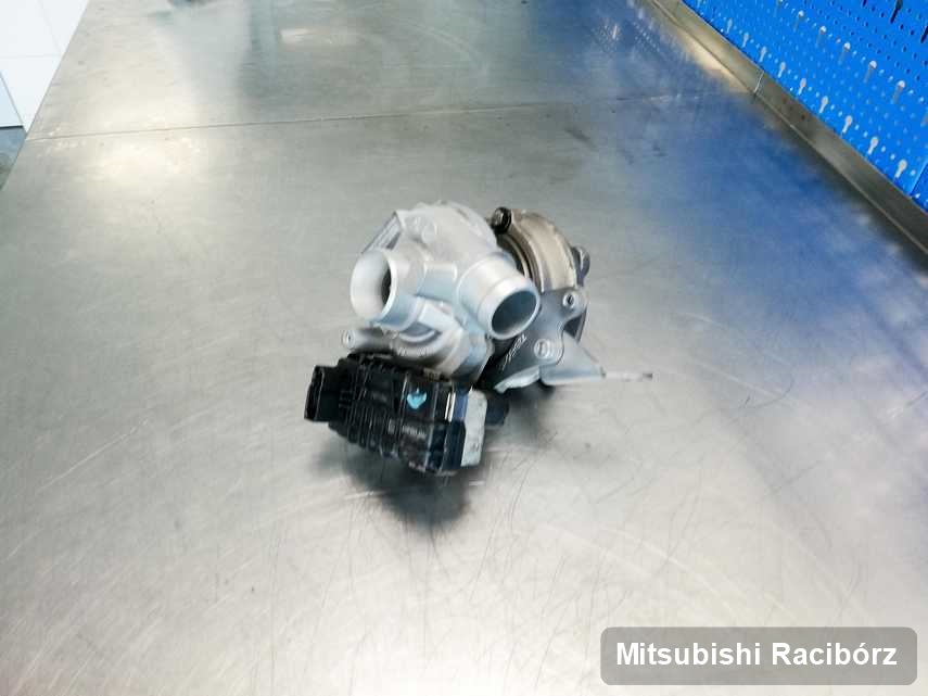 Wyremontowana w firmie w Raciborzu turbina do pojazdu marki Mitsubishi przygotowana w pracowni naprawiona przed spakowaniem