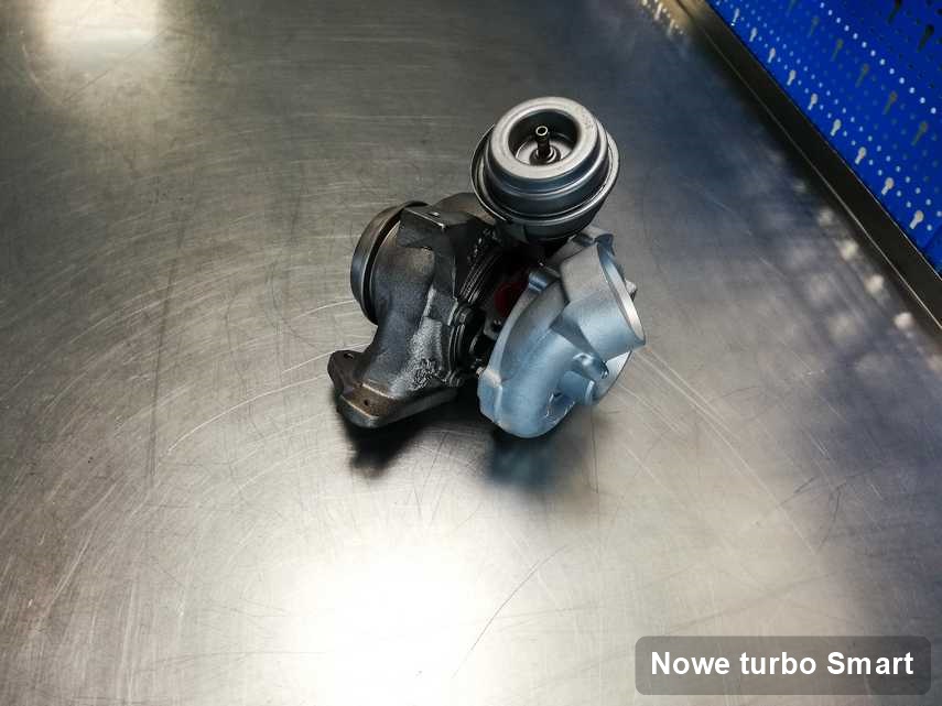 Turbina do osobówki sygnowane logiem Smart naprawiona w warsztacie gdzie zleca się usługę Nowe turbo