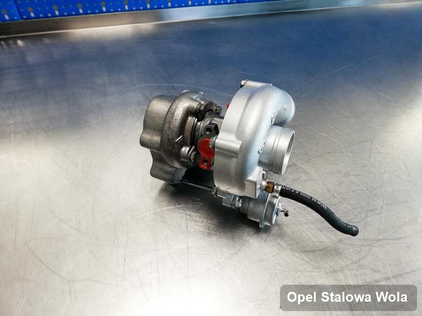 Wyremontowana w pracowni w Stalowej Woli turbina do osobówki firmy Opel przyszykowana w laboratorium po naprawie przed wysyłką
