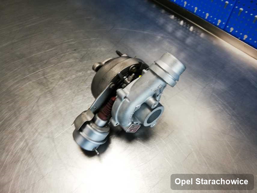 Wyczyszczona w laboratorium w Starachowicach turbosprężarka do auta marki Opel przygotowana w laboratorium zregenerowana przed nadaniem