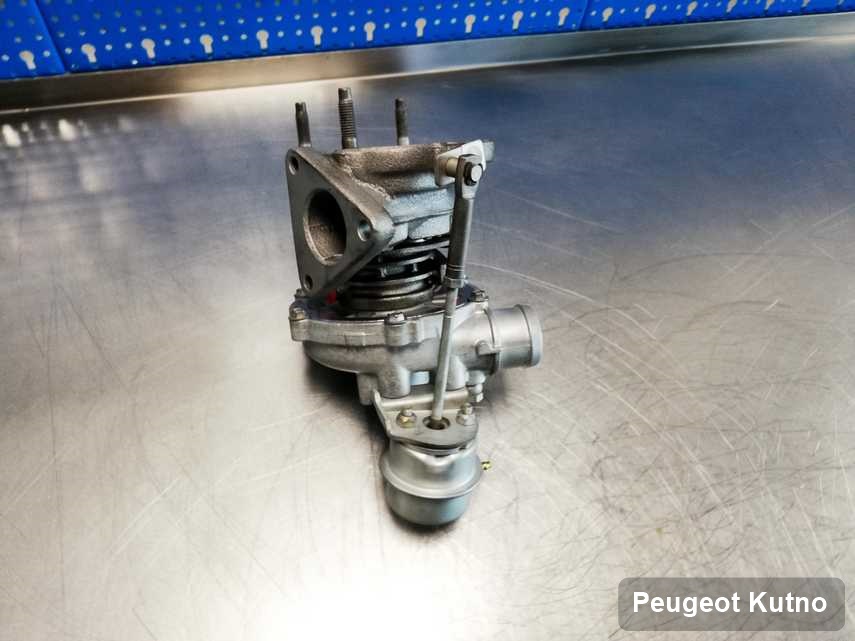 Naprawiona w firmie w Kutnie turbina do osobówki firmy Peugeot przyszykowana w laboratorium wyremontowana przed spakowaniem