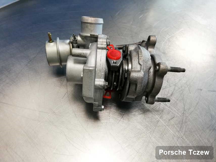 Naprawiona w firmie zajmującej się regeneracją w Tczewie turbosprężarka do auta producenta Porsche przyszykowana w pracowni wyremontowana przed nadaniem