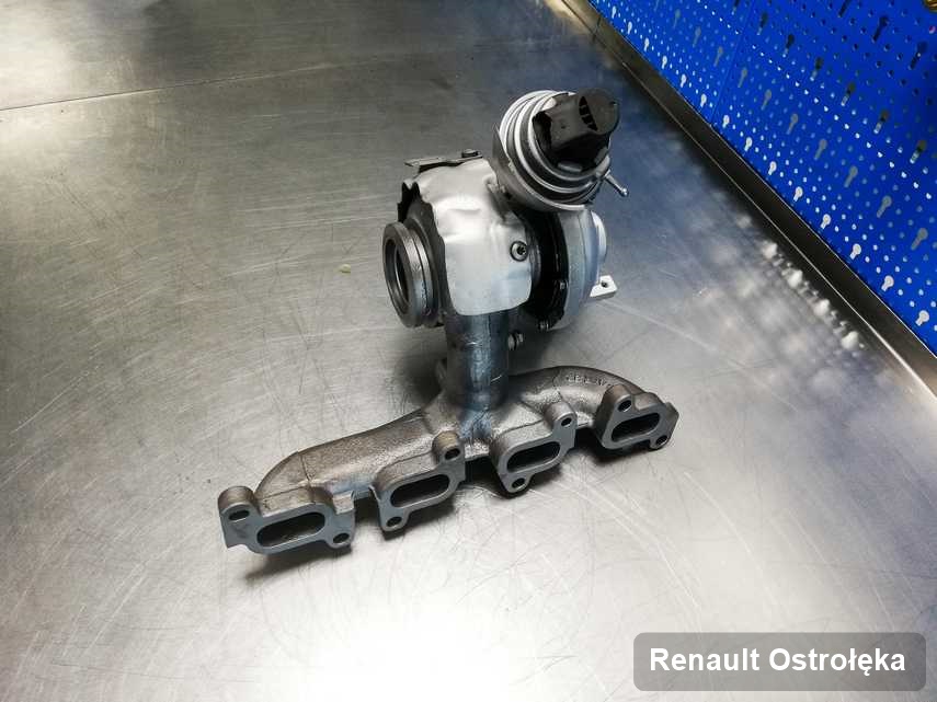 Wyremontowana w laboratorium w Ostrołęce turbina do auta producenta Renault przyszykowana w warsztacie po remoncie przed wysyłką