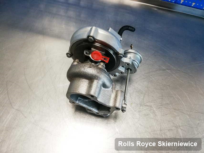 Zregenerowana w laboratorium w Skierniewicach turbosprężarka do samochodu marki Rolls Royce przyszykowana w laboratorium naprawiona przed spakowaniem