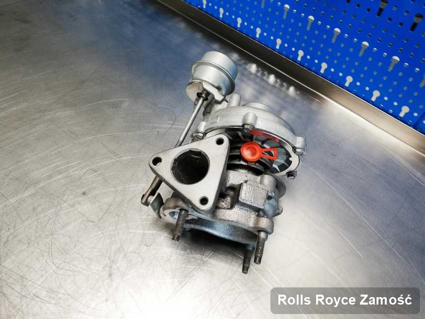 Naprawiona w pracowni regeneracji w Zamościu turbosprężarka do osobówki firmy Rolls Royce przygotowana w warsztacie naprawiona przed spakowaniem