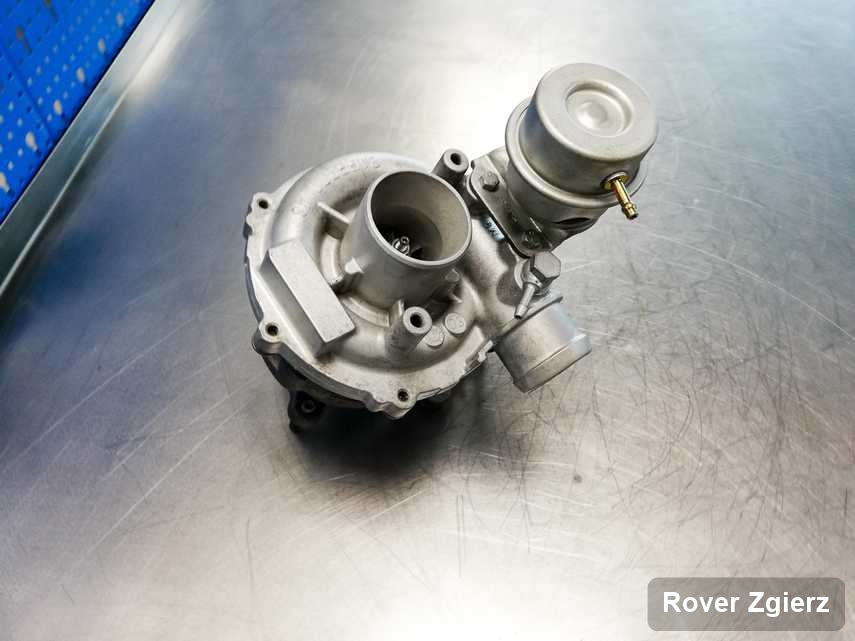 Wyczyszczona w laboratorium w Zgierzu turbina do pojazdu marki Rover przygotowana w pracowni po remoncie przed wysyłką