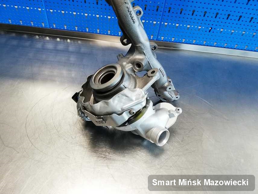 Wyczyszczona w firmie w Mińsku Mazowieckim turbosprężarka do samochodu firmy Smart przygotowana w warsztacie naprawiona przed spakowaniem