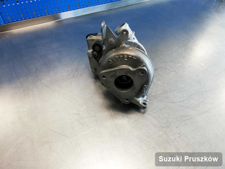 Naprawiona w pracowni w Pruszkowie turbosprężarka do pojazdu firmy Suzuki przygotowana w laboratorium po naprawie przed wysyłką
