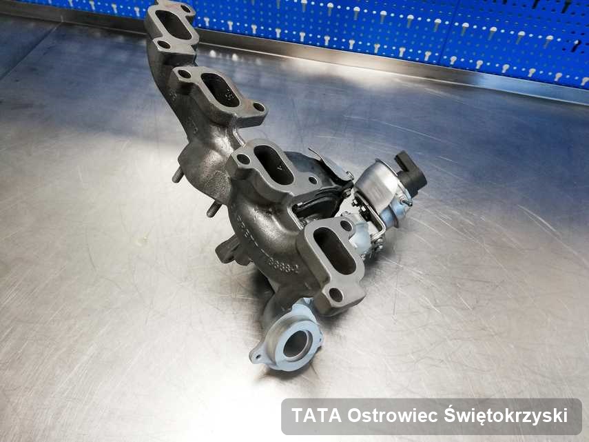 Wyczyszczona w pracowni regeneracji w Ostrowcu Świętokrzyskim turbosprężarka do samochodu spod znaku TATA przygotowana w laboratorium naprawiona przed wysyłką