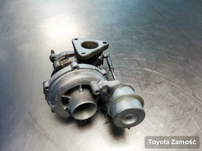 Wyczyszczona w pracowni regeneracji w Zamościu turbosprężarka do osobówki spod znaku Toyota przyszykowana w pracowni naprawiona przed wysyłką