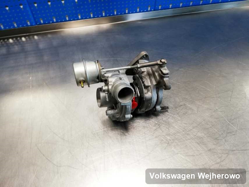 Wyczyszczona w laboratorium w Wejherowie turbina do auta producenta Volkswagen przygotowana w pracowni po remoncie przed spakowaniem