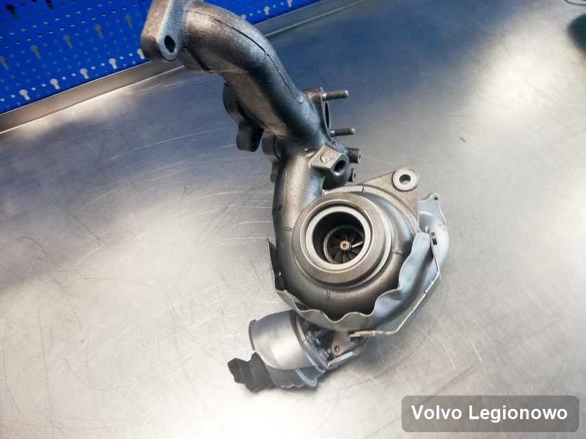 Naprawiona w firmie w Legionowie turbosprężarka do auta koncernu Volvo przyszykowana w pracowni po regeneracji przed spakowaniem