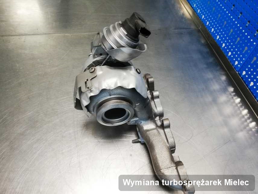 Turbosprężarka po wykonaniu serwisu Wymiana turbosprężarek w firmie w Mielcu w dobrej cenie przed wysyłką