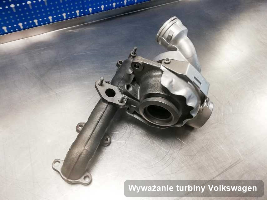 Turbosprężarka do pojazdu z logo Volkswagen wyremontowana w firmie gdzie wykonuje się serwis Wyważanie turbiny